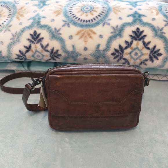 Frye Melissa Camera Crossbody Bag Cognac. RARE to find - Picture 2 of 16